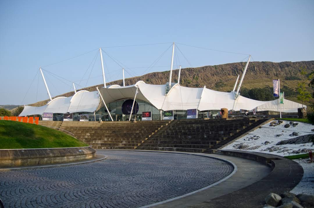 Dynamic Earth